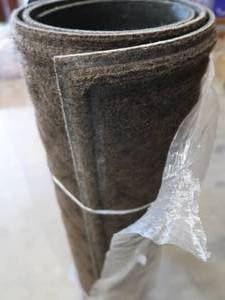 lot 98 image: RUBBER BACKED RUG (NEW)