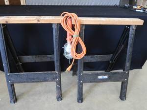 lot 104 image: IRON HORSE SAW HORSES  WORK LIGHT EXTENSION CORD