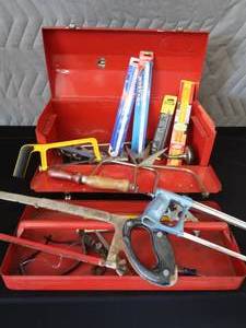 lot 119 image: METAL TOOL BOX STUFFED FULL