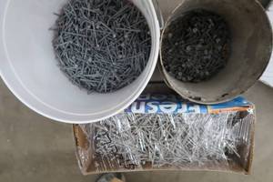 lot 124 image: OVER 33LBS OF NAILS AND SCREWS NEW