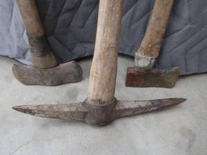 lot 128 image: YARD  WOODS TOOLS