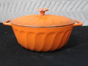 lot 138 image: PAULA DEEN ENAMEL COOK WARE