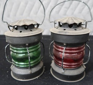 lot 145 image: VINTAGE LIGHTS