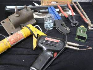 lot 147 image: MISC TOOLING LOT