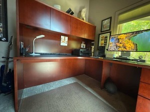 lot 4 image: GORGEOUS CHERRY EXECUTIVE DESK, CREDENZA