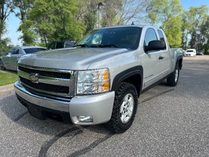 lot 1 image: 2007 CHEVROLET SILVERADO 1500 LT1 4x4 (NO RESERVE)
