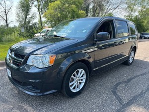 lot 10 image: 2014 DODGE GRAND CARAVAN SXT (NO RESERVE)