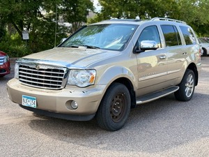 lot 19 image: 2008 CHRYSLER ASPEN LIMITED Hemi Motor  4x4 (NO RESERVE)