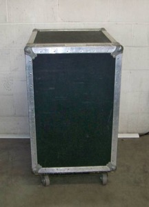 lot 67 image: JAN-AL, Hard-Sided Travel Case with Rack Rails on Casters