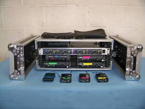lot 77 image: Shure Wireless Microphone  Mic System in Hard-Sided Case