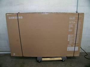 Samsung, 75" QLED Monitor / Television / TV - NEW IN BOX!