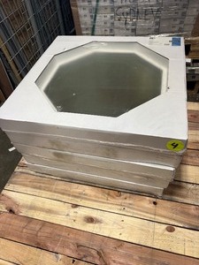 lot 4 image: Quantity 5 - Reliabilt Vinyl Window - Octagon 24x24