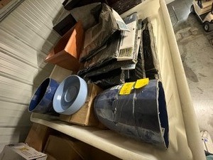 lot 50 image: Gardening Pallet Everything in Pallet