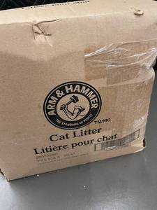 lot 9 image: Arm & Hammer Super Scoop Fresh Scent Cat Litter 40lbs