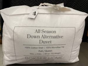 lot 13 image: Bokser Home All Season Down Alternative Duvet - FullQueen