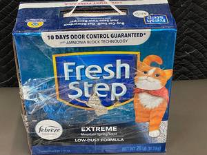 lot 30 image: Fresh Step Extreme Mountain Spring Scent Cat Litter - 25 lb Box