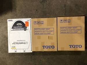 lot 29 image: Lot of Assorted Toilet Seats Various Models and Conditions   Customer Returns see Pictures