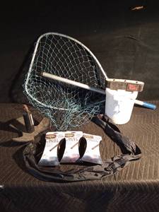 lot 38 image: Fishing items Anchor, net, minnow bucket, rod saver, and 4 rod covers