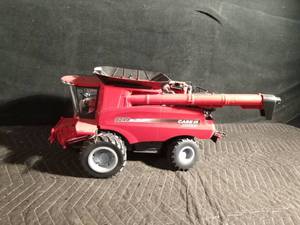 lot 59 image: Case Axial Flow 8240 combine toy