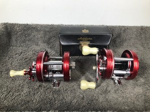 lot 213 image: 2 - Ambassadeur No. 5000 Fishing Reels and 1 Case