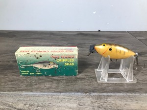 lot 215 image: Collectible True Temper Crippled Shad in Original Box