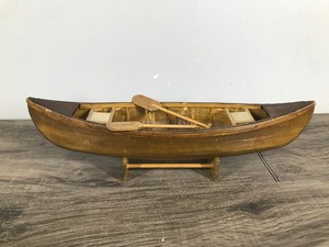 lot 257 image: Small Wooden Boat Figurine