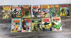 lot 276 image: Lot of 12 Collectible DC Comic Books - 15 centers to 25 centers