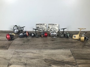 lot 340 image: Lot of 8 Vintage Fishing Reels and 2 Manuals - See description for more info