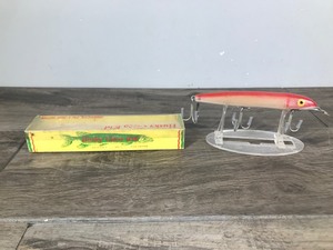 lot 343 image: Collectible Husky Cisco Kid Fishing Lure in the Box - #601