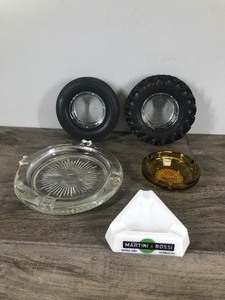 lot 380 image: Lot of 5 Collectible Ashtrays