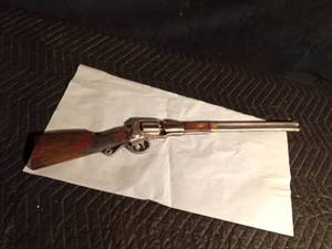 lot 158 image: Rifle wall decor
