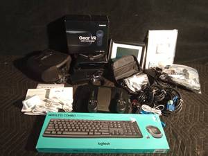 lot 483 image: Lot of electronics Gear VR, digital photo frame, universal docking station, CD player, wireless keyboard and mouse, walkie talkies and more