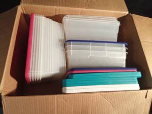 lot 470 image: Box of shoe box containers