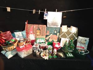 lot 467 image: Lot of christmas items