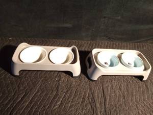 lot 122 image: 2 pet dishes