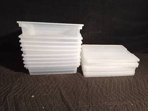 lot 118 image: 9 small totes with lids