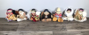 lot 401 image: Lot of 7 Wini Dolls by Sue Malinski