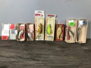 lot 404 image: Lot of 7 Norman Fishing Lures in Original Packages