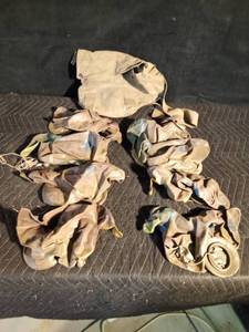 lot 182 image: Army bag of rubber duck decoys
