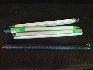 lot 171 image: 3 New garage door extension springs