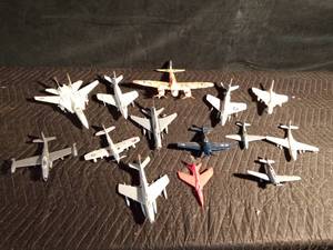 lot 162 image: Military plane models