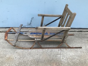 lot 441 image: Vintage Model 15 Flexible Flyer Metal Runner Snow Sled