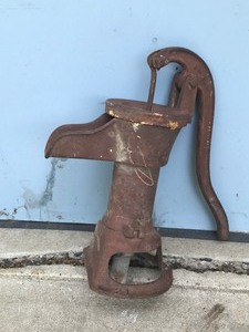 lot 447 image: Vintage Antique Cast Iron Hand Well Water Pump - 2-Red Jacket MFG Co. Davenport IA
