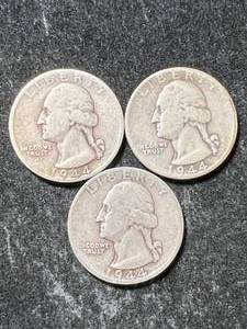 lot 12 image: 3 US WASHINGTON QUARTERS 1944P-D-S