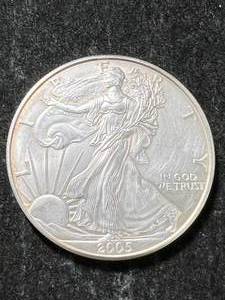 lot 18 image: 2005 AMERICAN SILVER EAGLE 1 TROY OZ .999 FINE SILVER