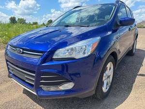 lot 1 image: 2015 Ford Escape - LOW MILES