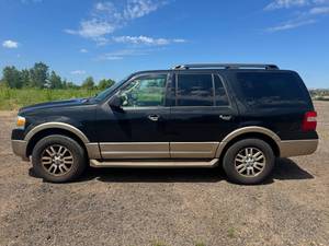 2011 Ford Expedition XLT - 1 Owner!!