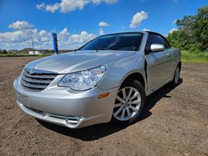 lot 7 image: 2010 Chrysler Sebring Coupe