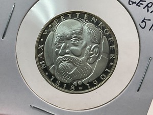 lot 71 image: 1968 D German 5 Mark