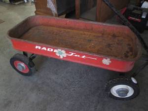 lot 32 image: Radio Jet metal wagon...